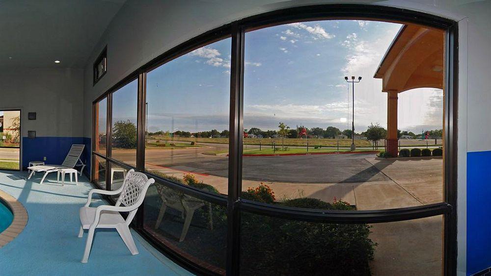Econo I-27 Lodge