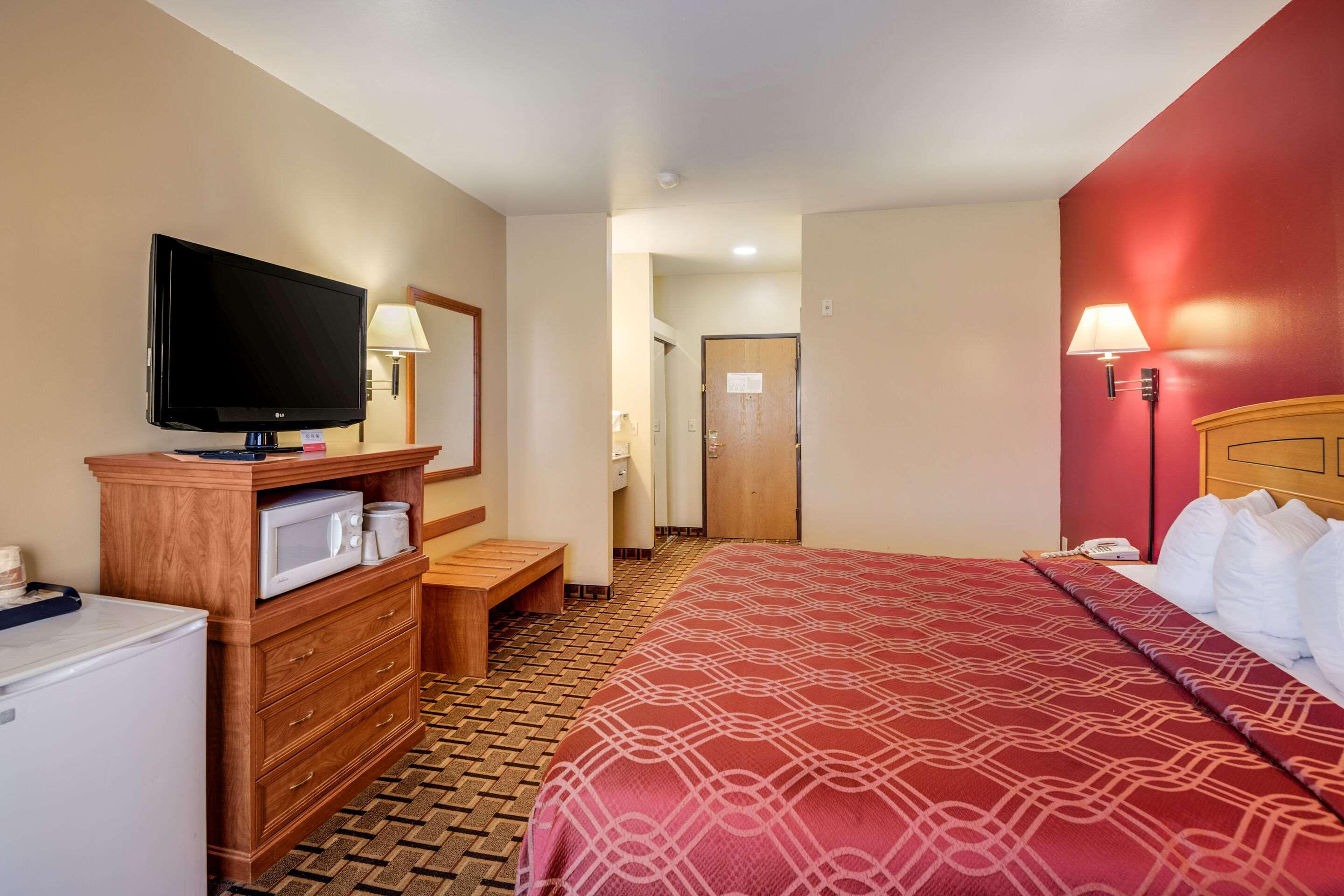 Econo I-27 Lodge *